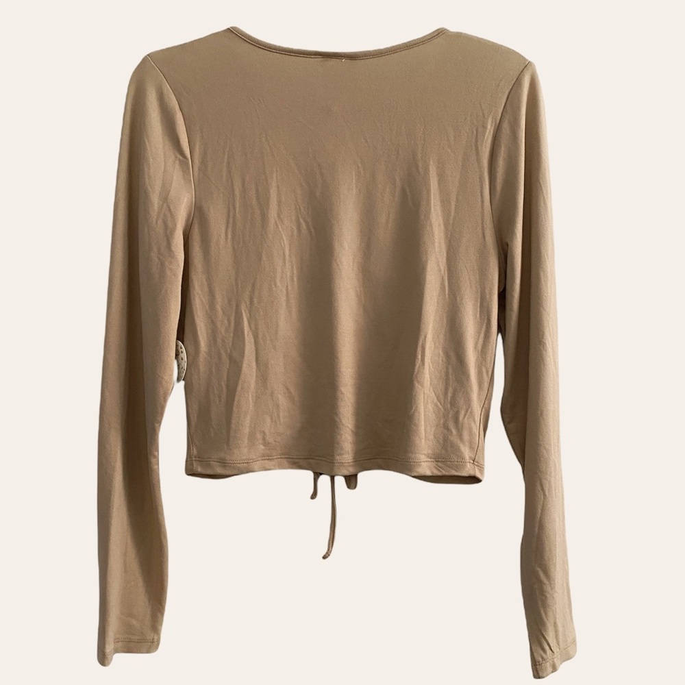 Self Esteem (juniors) scrunched cross-cross tie long sleeve crop top, camel - Picture 2 of 7